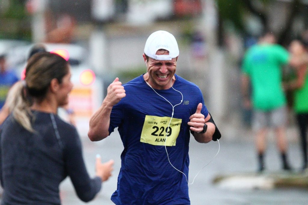 Corre-Brasil-180415-Atleta-Meia-Chapecó-Fábio-Zinke-Márcio-Cunha-Photosport