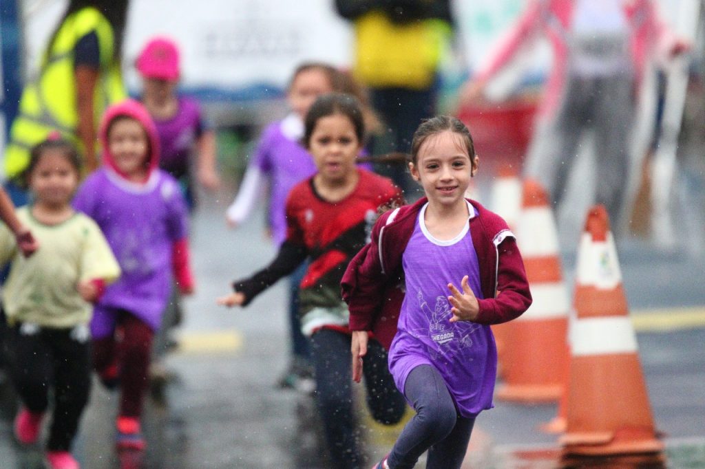 Corre-Brasil-180415-Maratoninha-Kids-Chapecó-Fábio-Zinke-Márcio-Cunha-Photosport