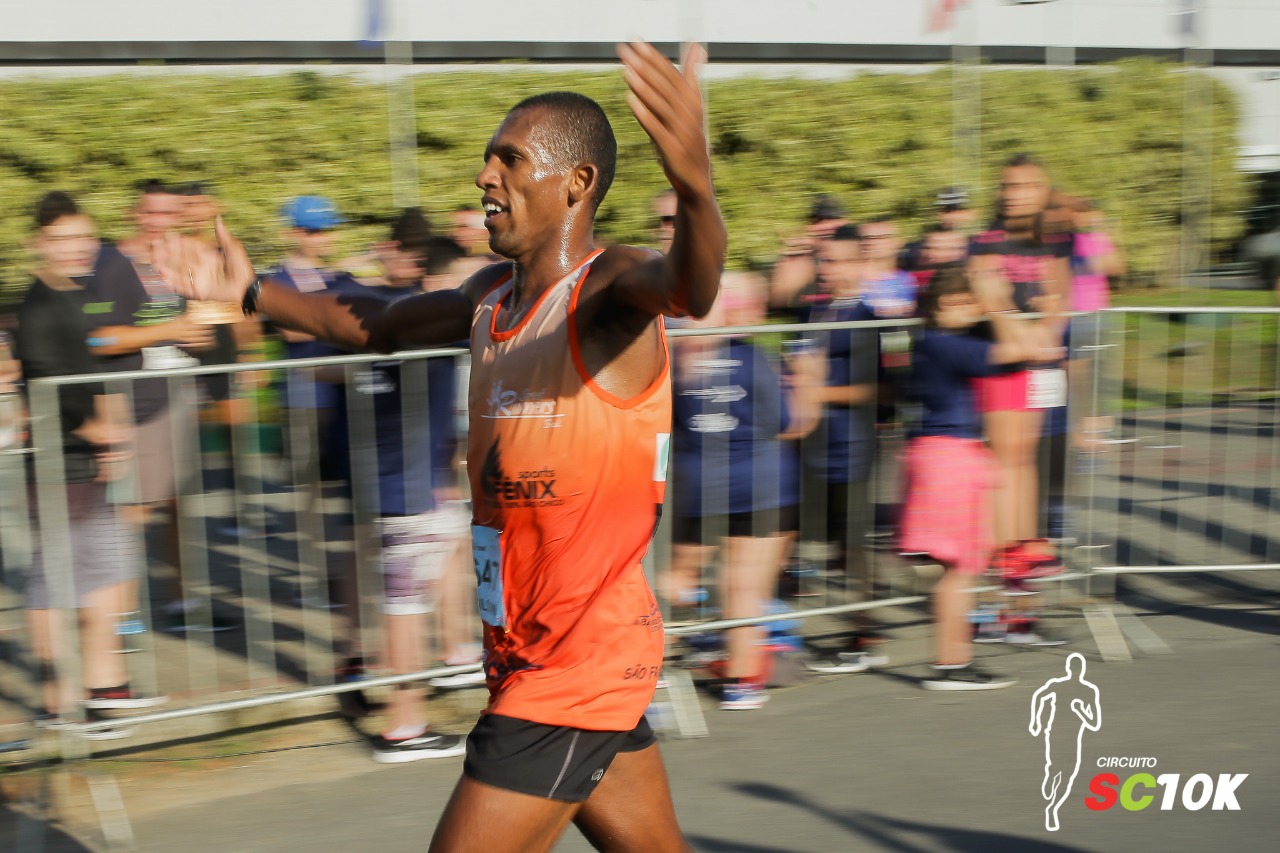 10ª edição da Joinville10K estreia percurso e registra recorde de público neste domingo (31)