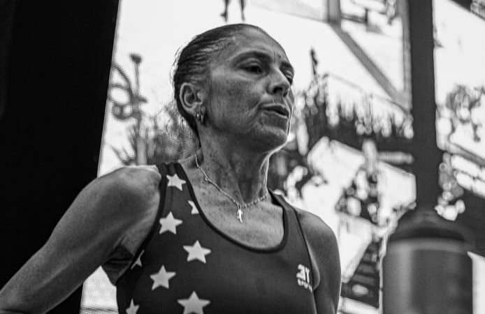 Diário de bordo – Débora Simas e a tentativa da quebra de recorde mundial de corrida em esteira por 7 dias