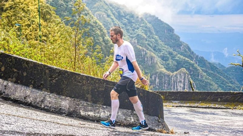 Saiba como é correr os 42 km da Mizuno Uphill Marathon