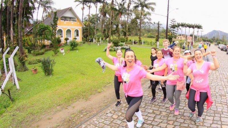 2º Treinão do Bem reúne centenas de corredores em Joinville