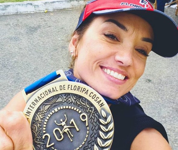 Aprenda a se organizar e ser mais positivo em tempos de isolamento social, diz Mell Porto