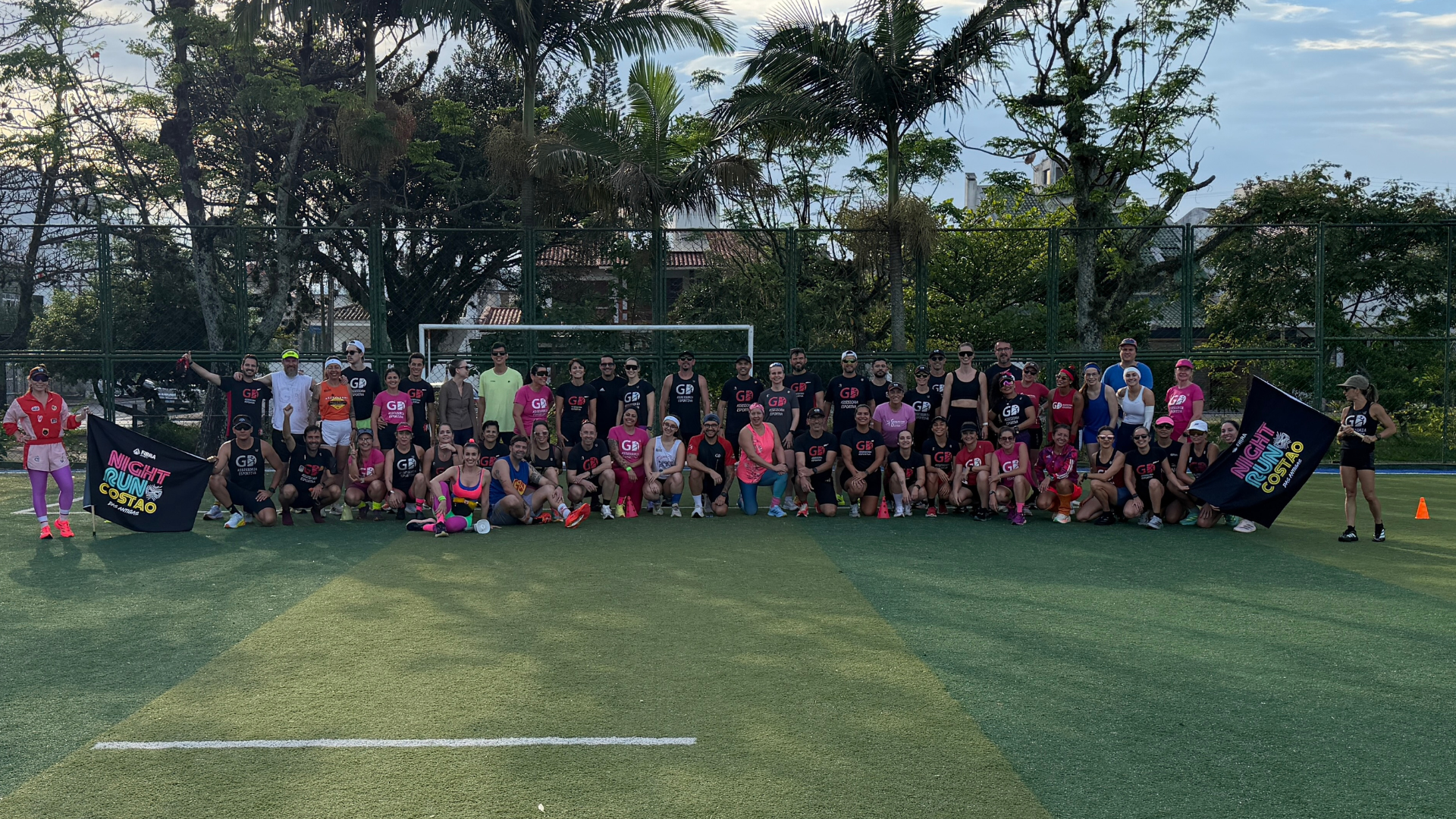 Blitz Night Run Costão reúne corredores para treinão das antigas